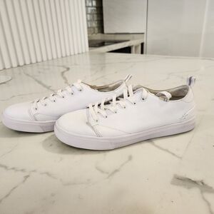 Toms White Women's Sneakers